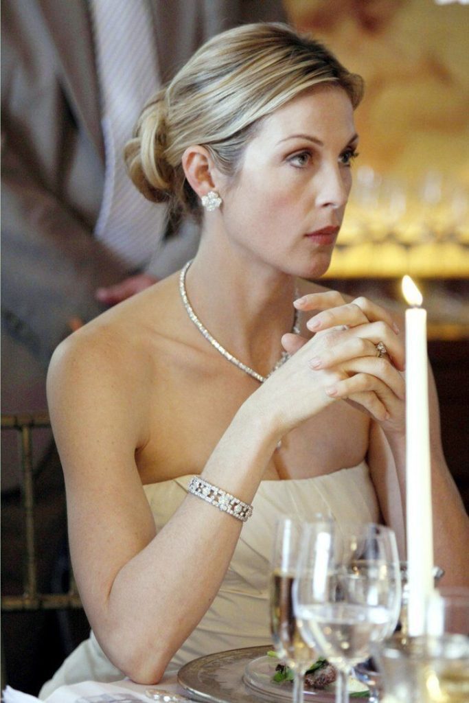 Lily van der Woodsen style van cleef jewlery elegant